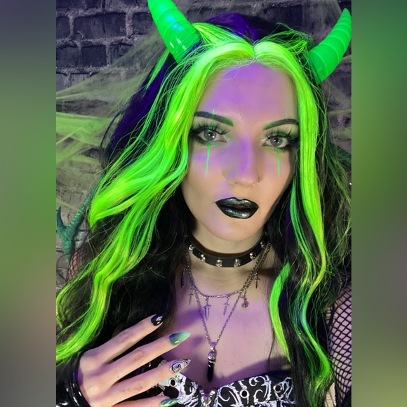 🔥MEET YOUR POSHER🔥 - Picture 8 of 12